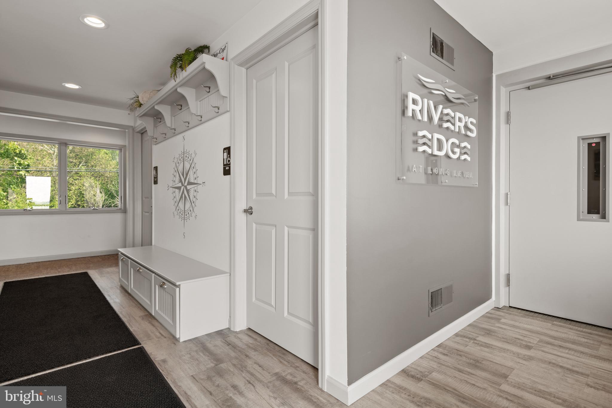 LONG LEVEL - Residential