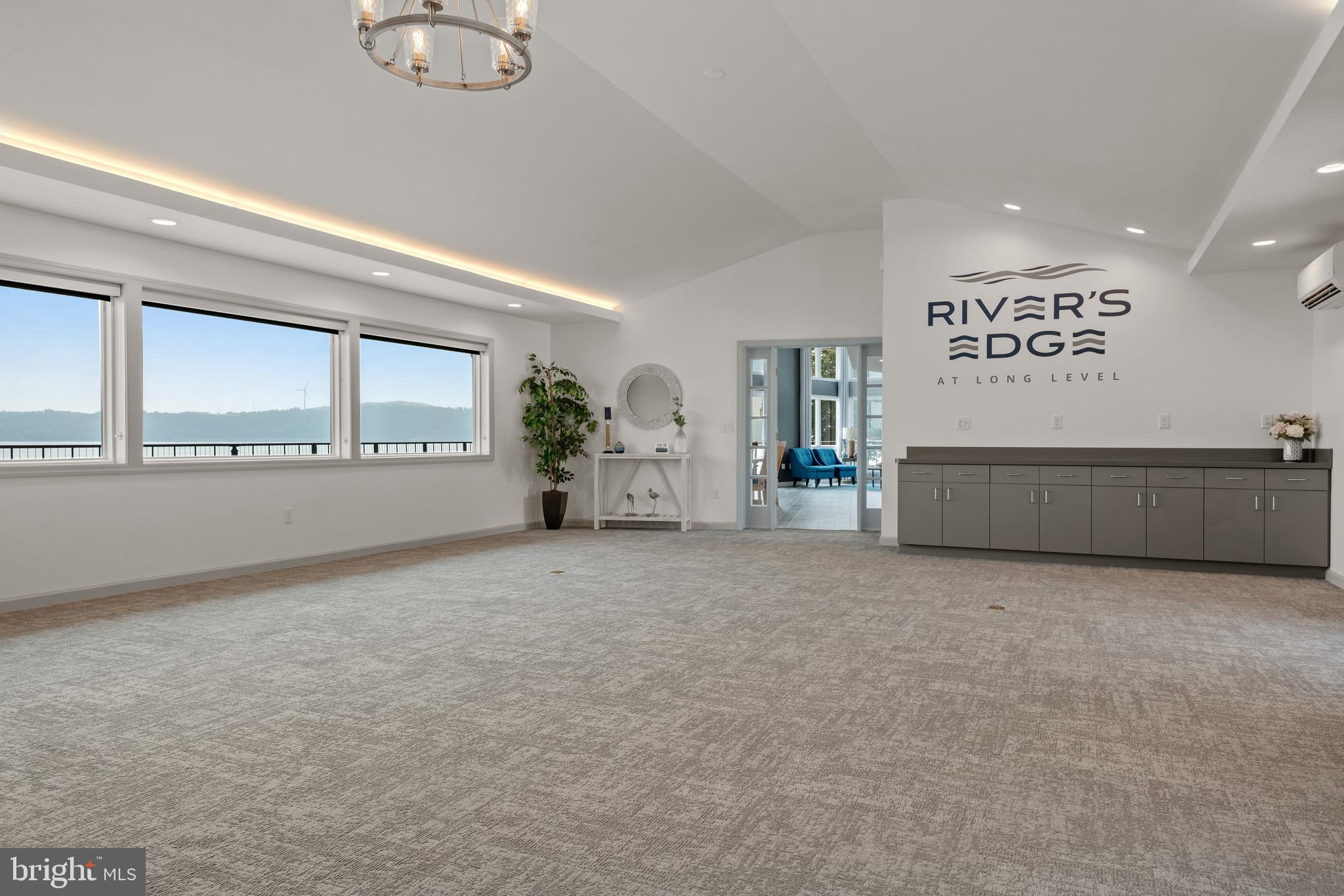 LONG LEVEL - Residential