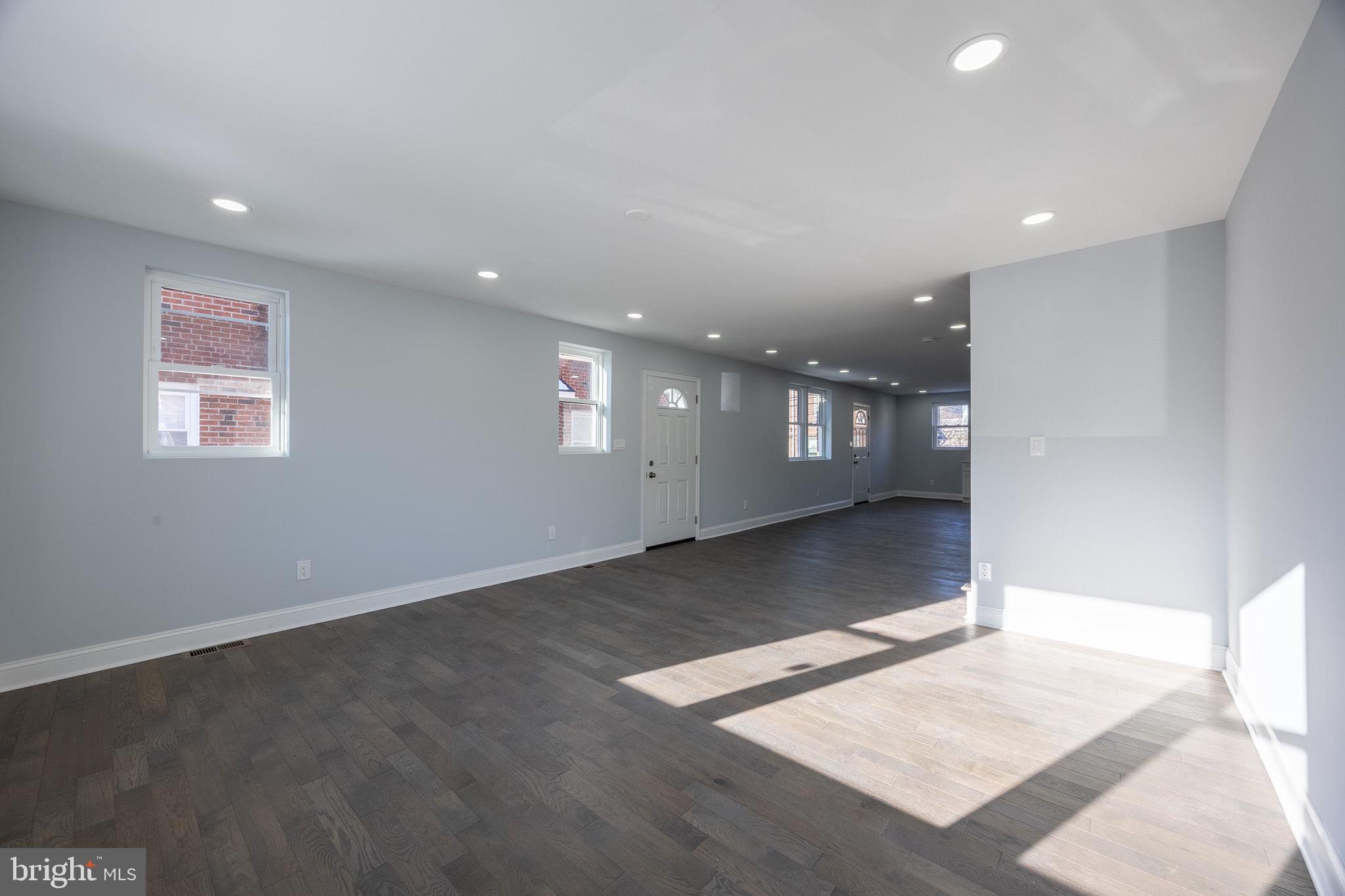 905 E MCPHERSON STREET