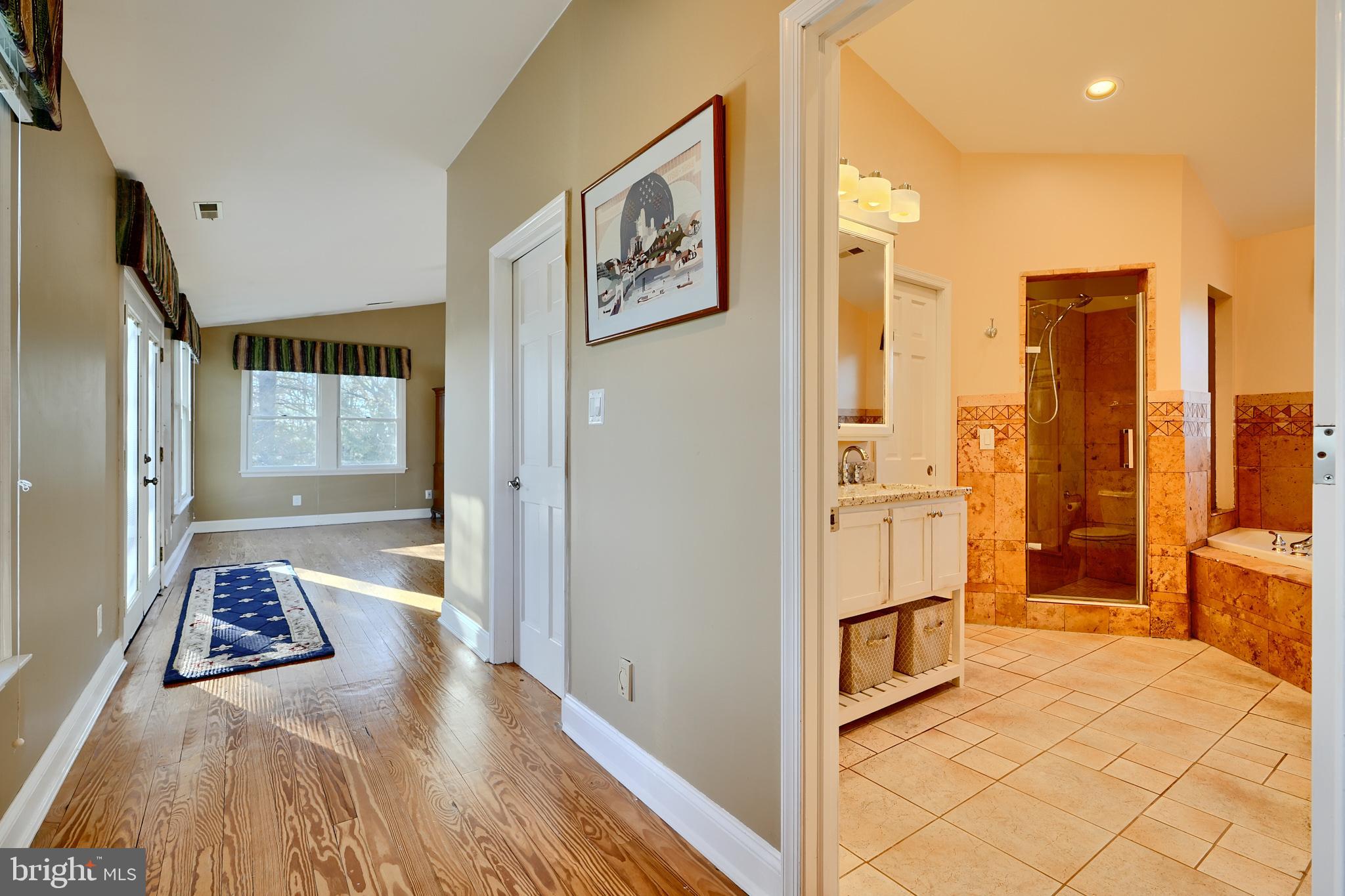 BOWLEYS QUARTERS - Residential
