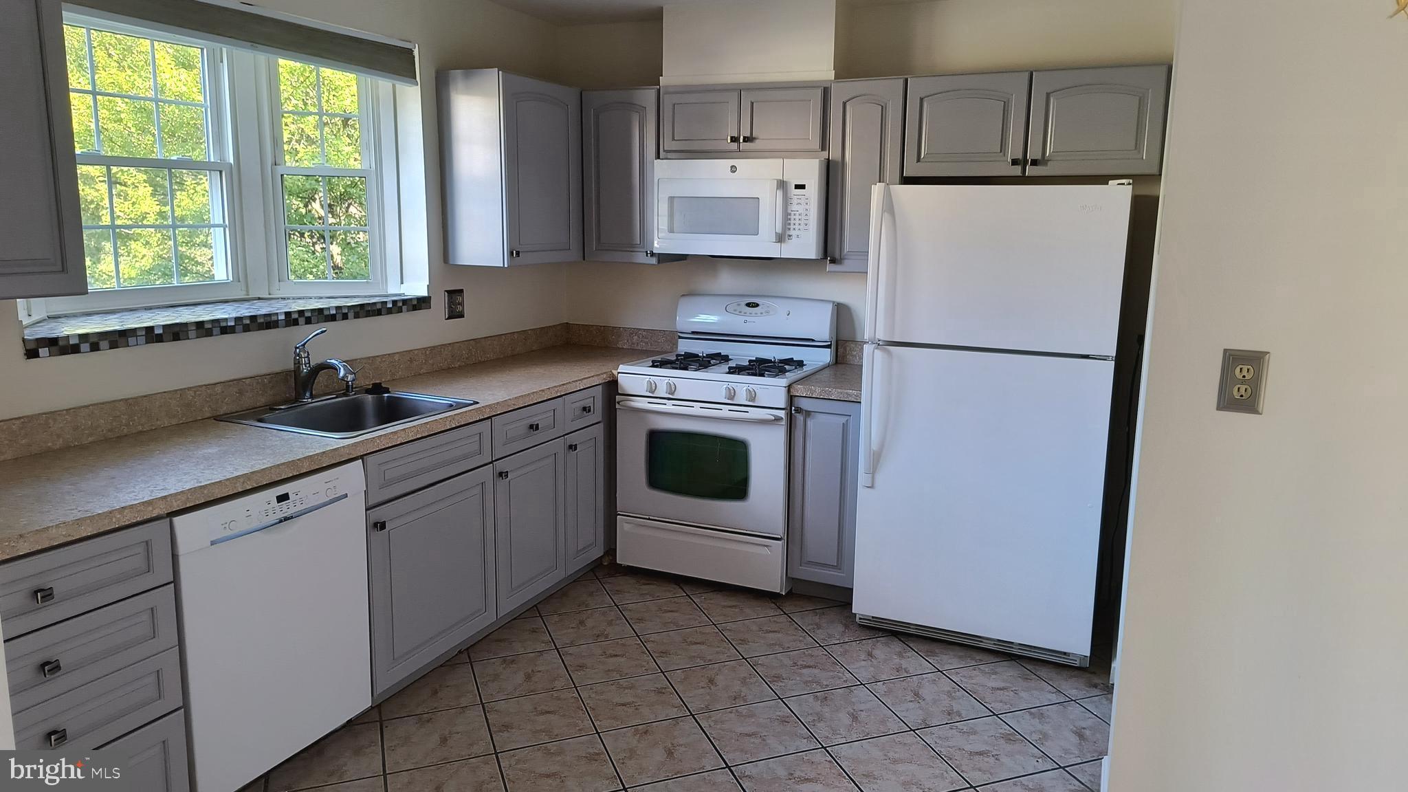 ASPEN MILL - Residential Lease