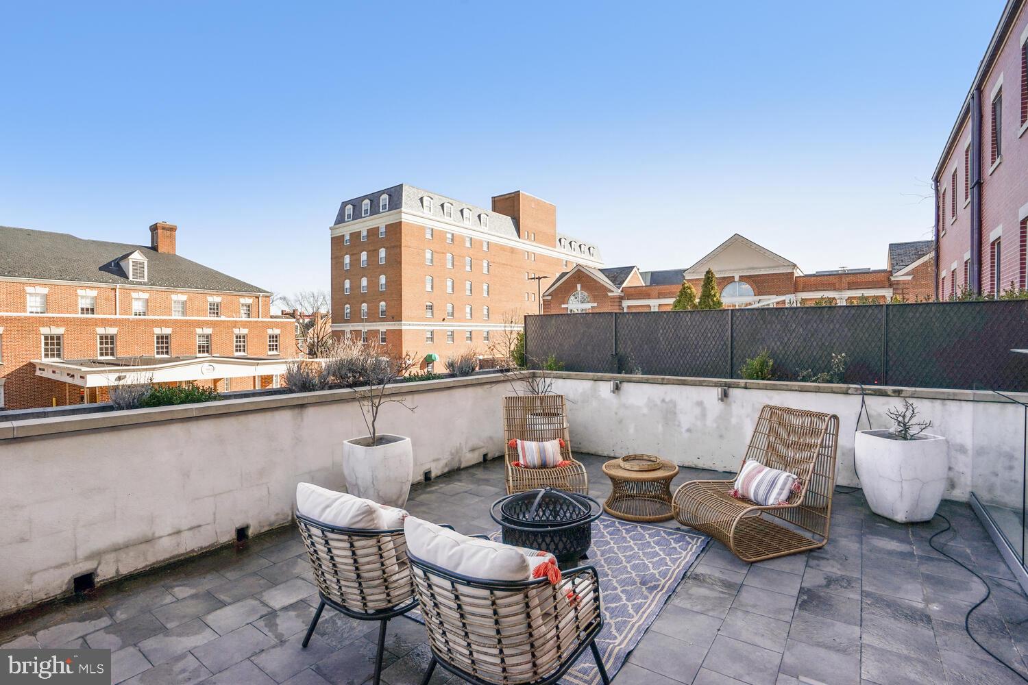 OLD TOWN - Residential