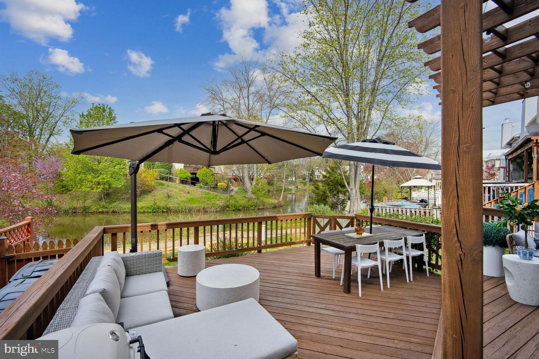 LAKE DEVEREUX - Residential Lease