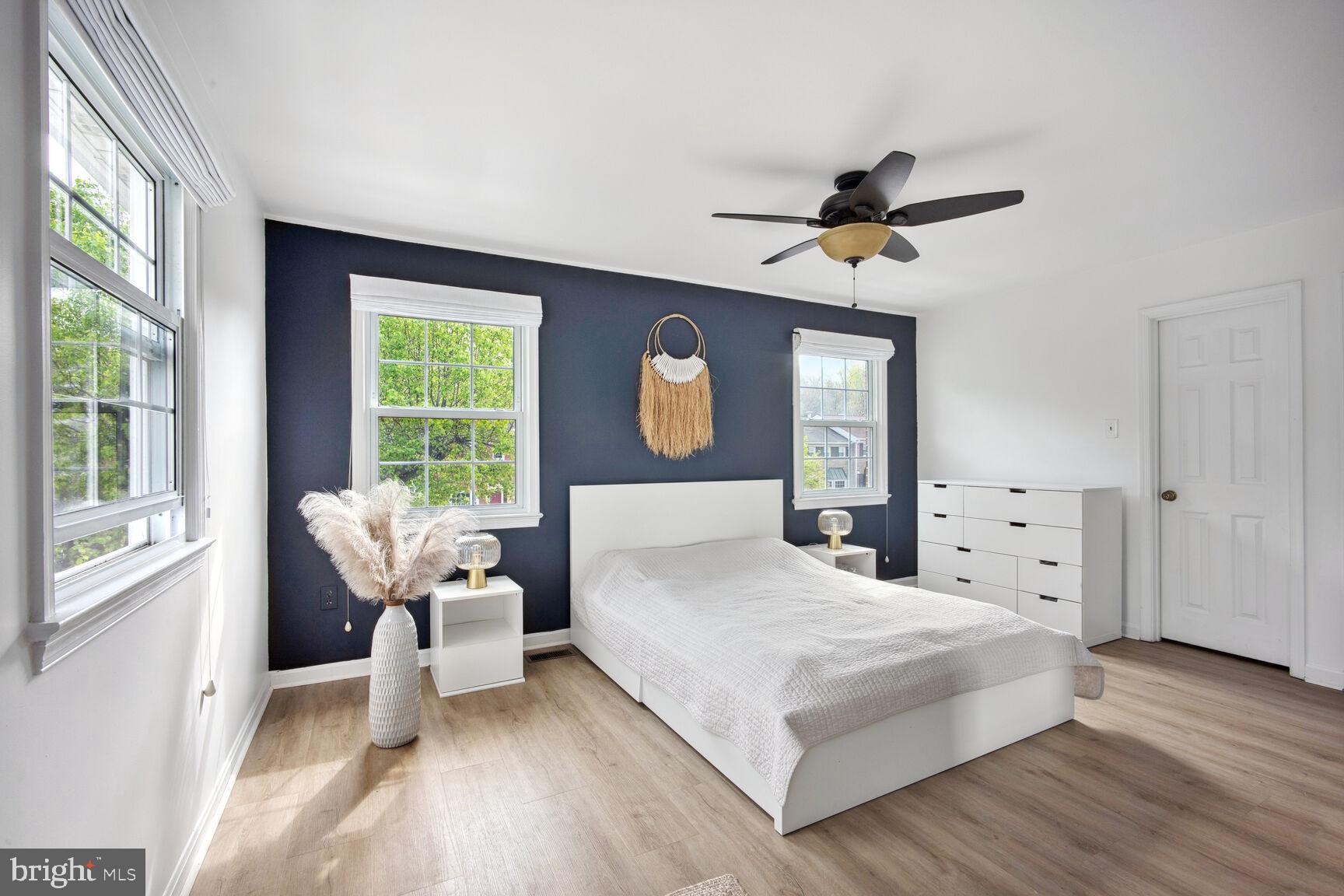 LAKE DEVEREUX - Residential Lease