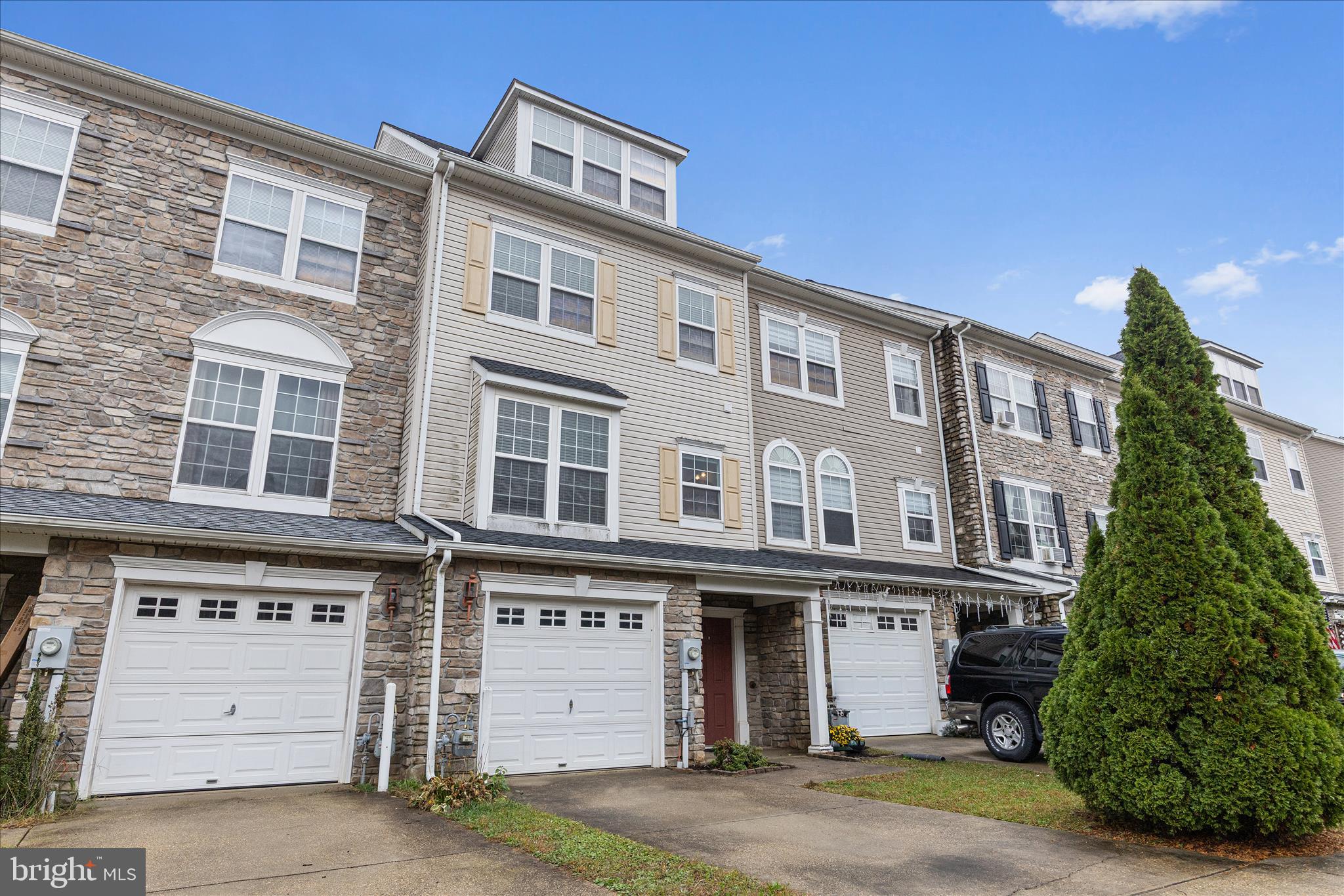 MAZEL - Residential Lease