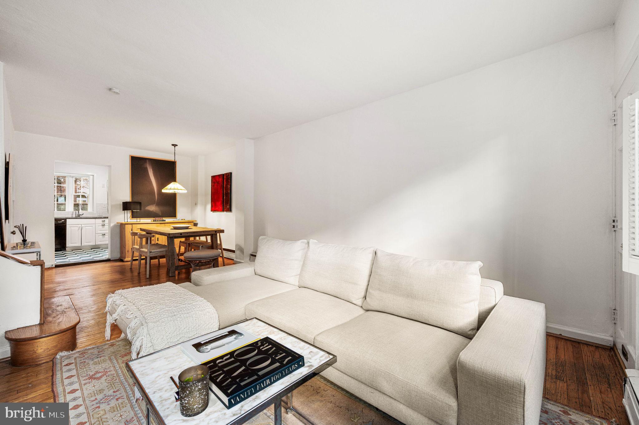 2035 RITTENHOUSE SQUARE