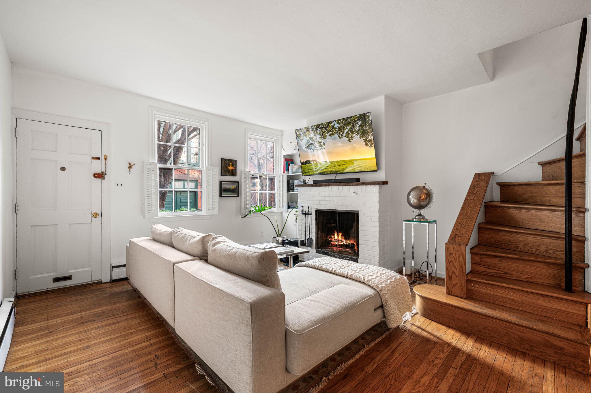 2035 RITTENHOUSE SQUARE