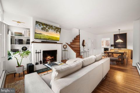 Townhouse For Sale - 2035 Rittenhouse Square<br/> PHILADELPHIA, PA 19103