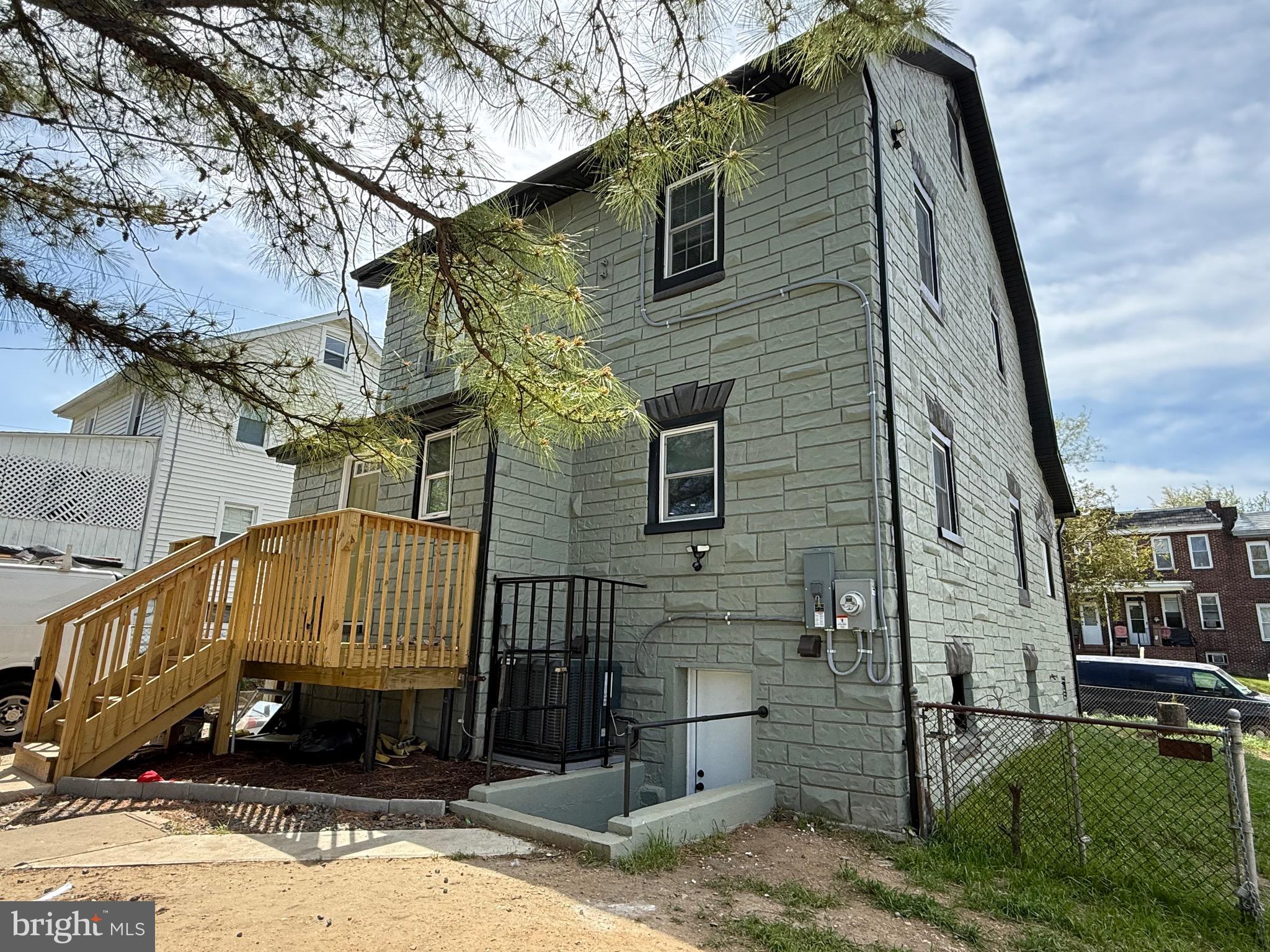 BROOKLYN - Residential