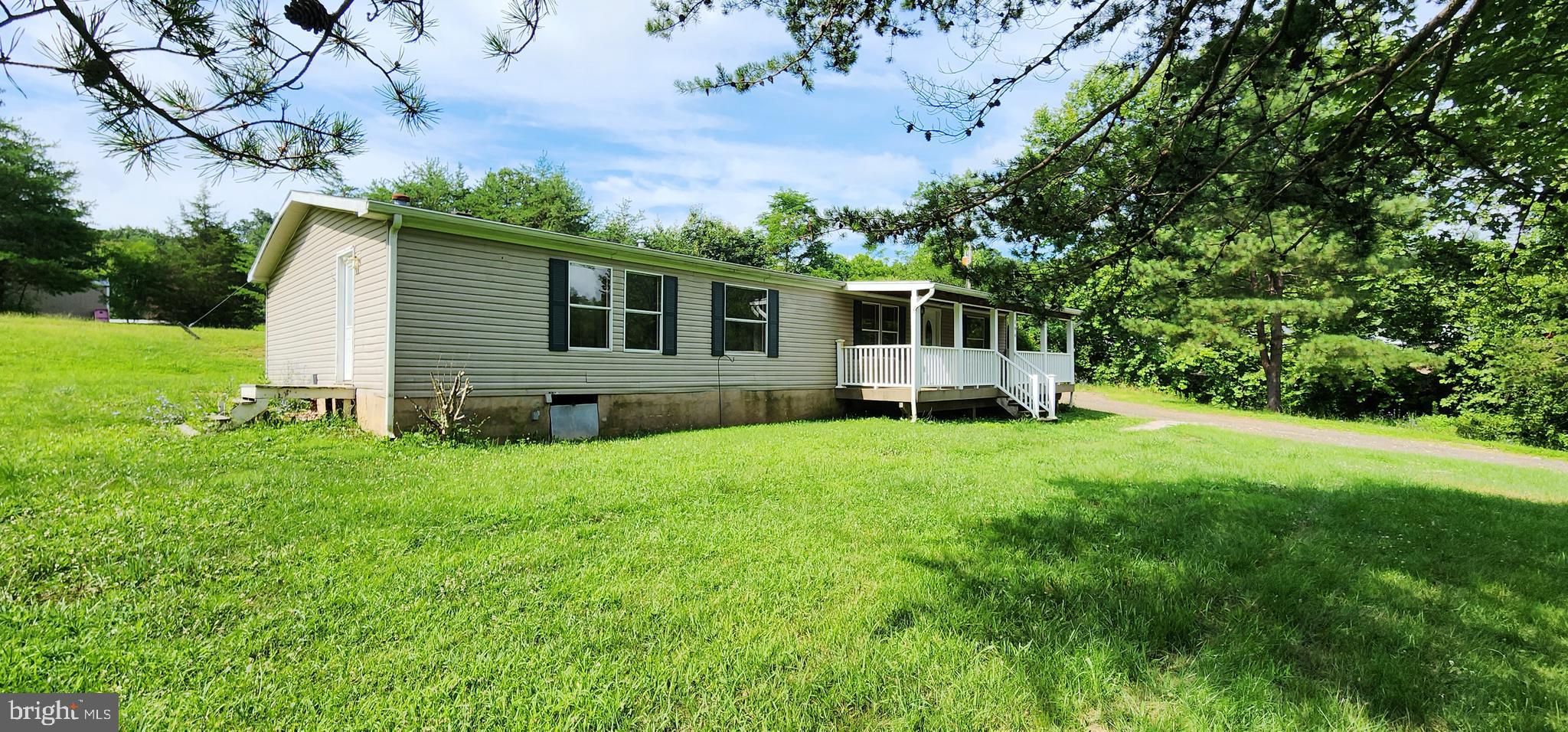 194 FLYING DOVE LANE E