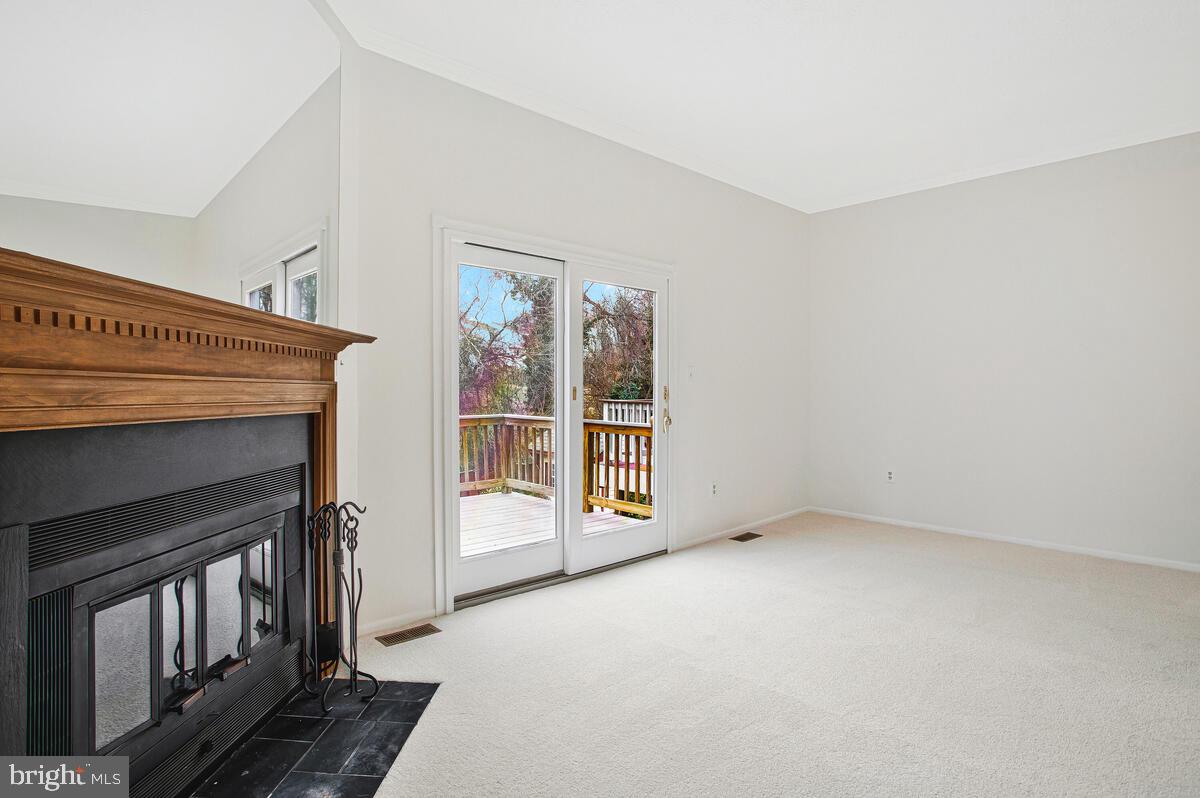 LEISHEAR VILLAGE - Residential