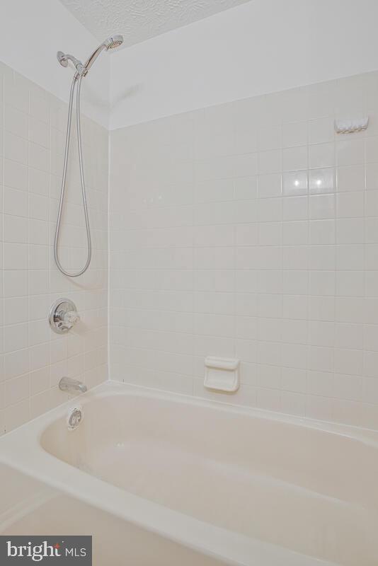 LEISHEAR VILLAGE - Residential