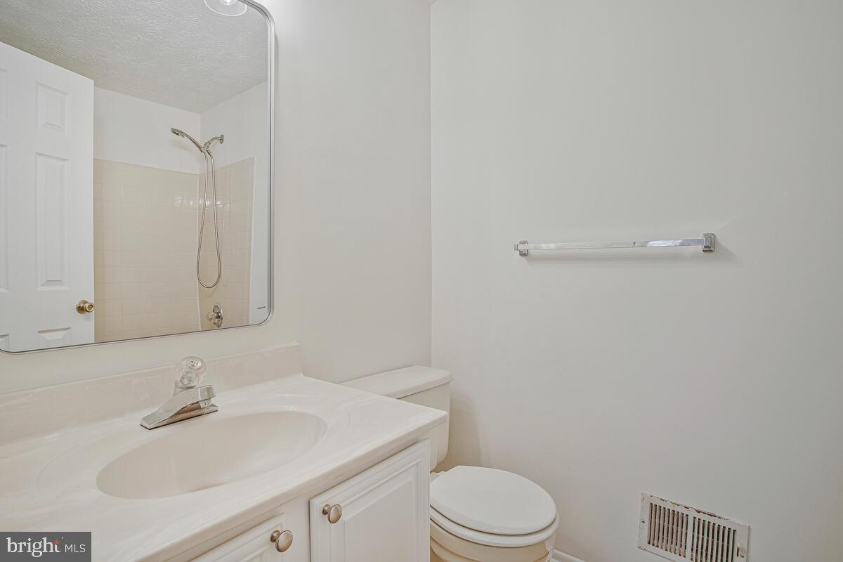 LEISHEAR VILLAGE - Residential