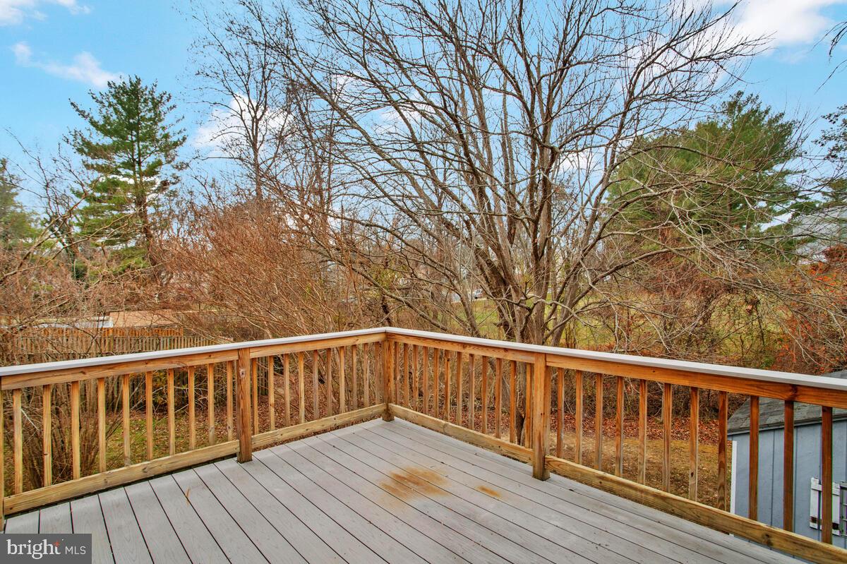 LEISHEAR VILLAGE - Residential