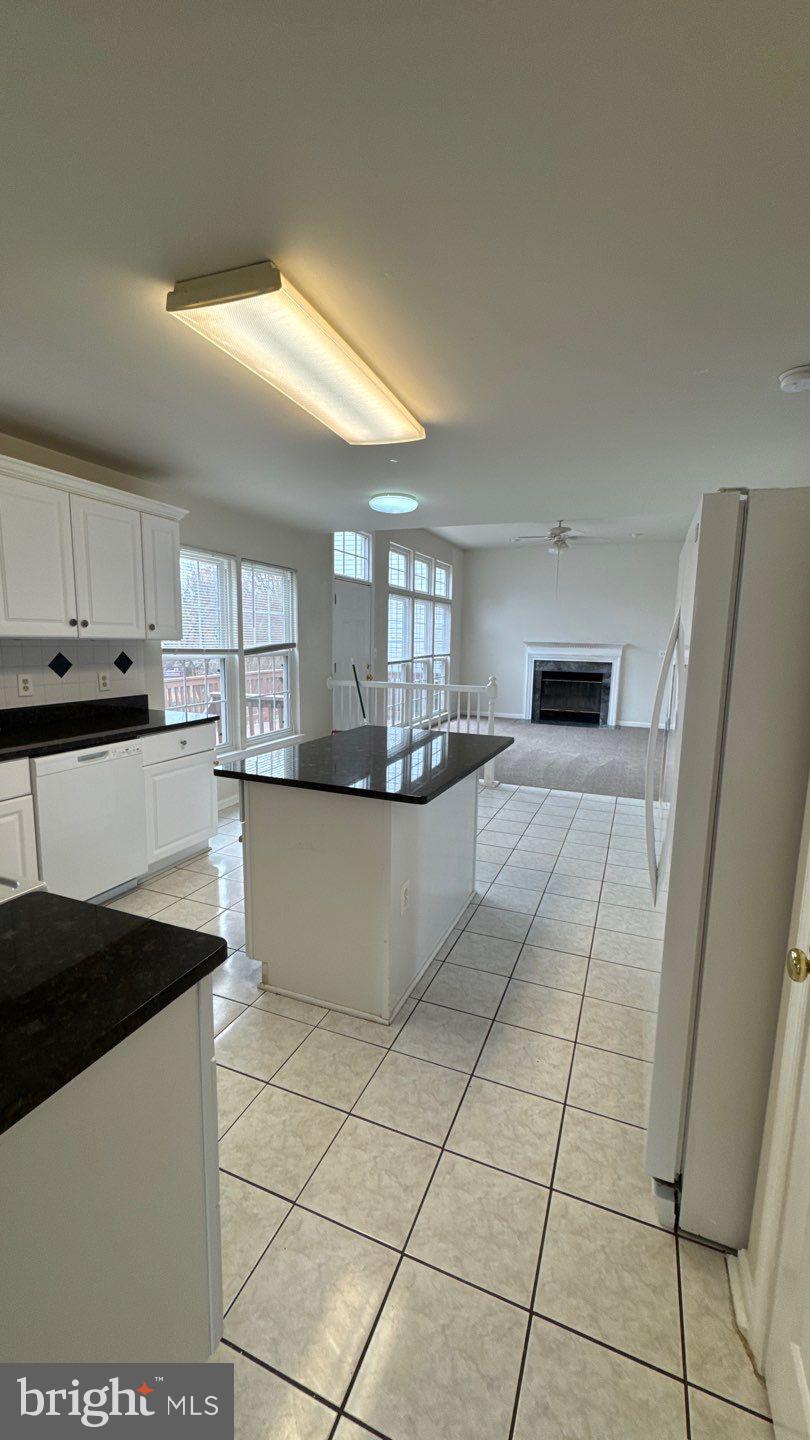 MIDDLEBROOK MANOR - Residential Lease