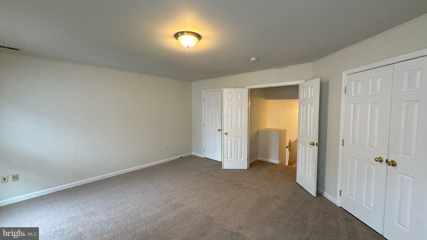 MIDDLEBROOK MANOR - Residential Lease