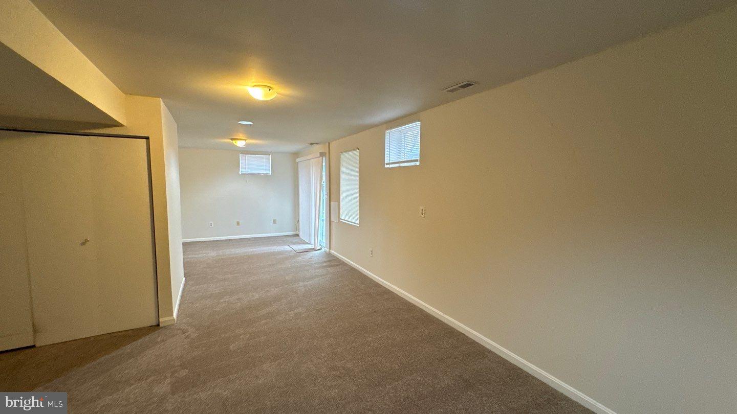 MIDDLEBROOK MANOR - Residential Lease