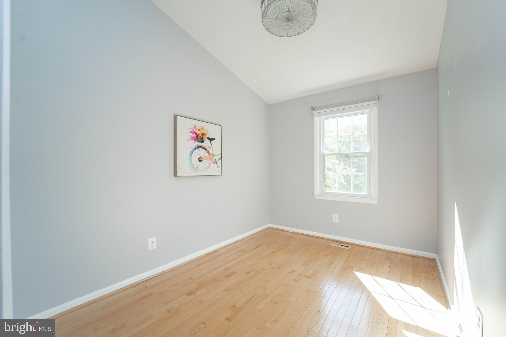 HOLLY POINTE - Residential