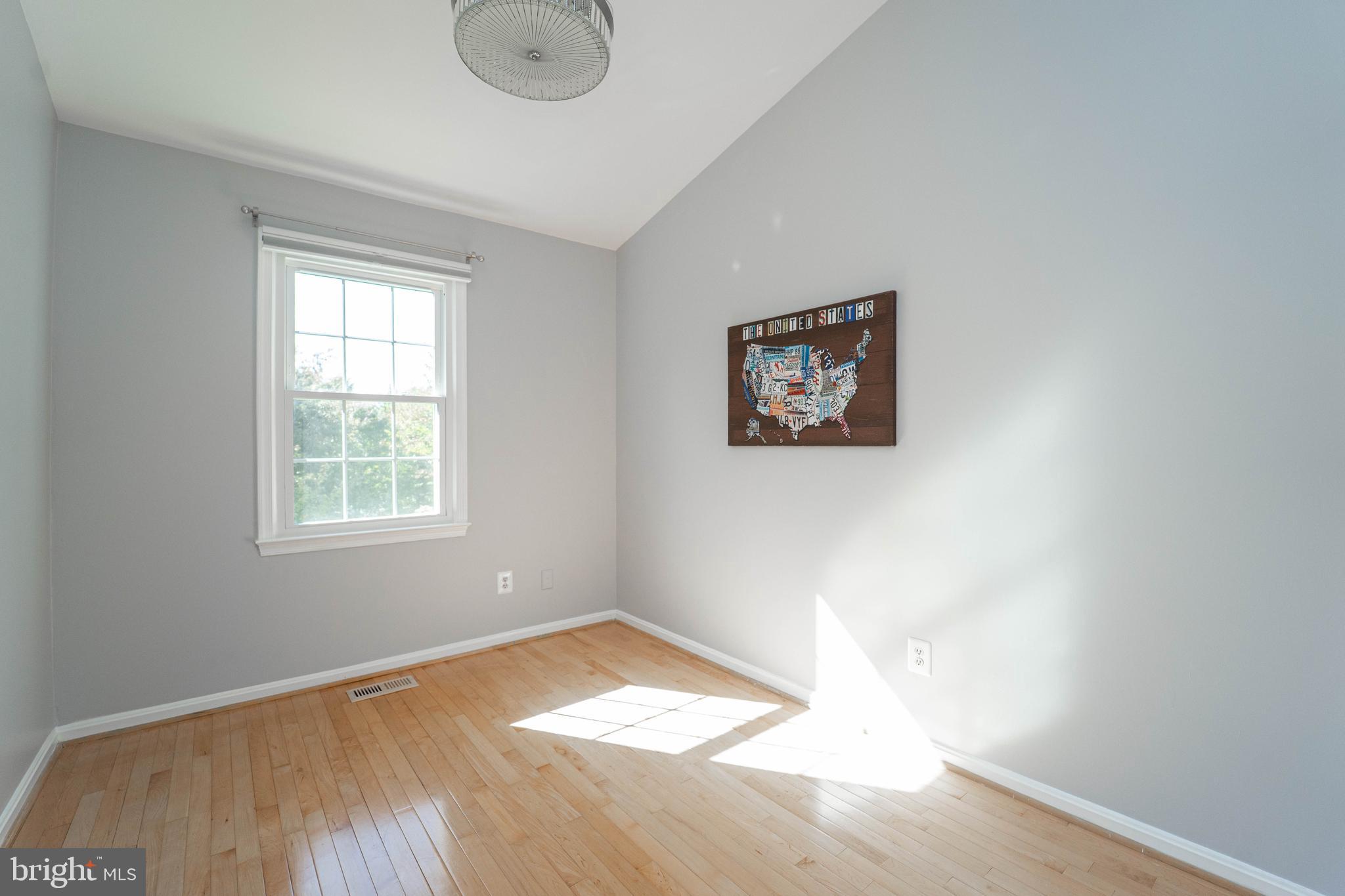 HOLLY POINTE - Residential