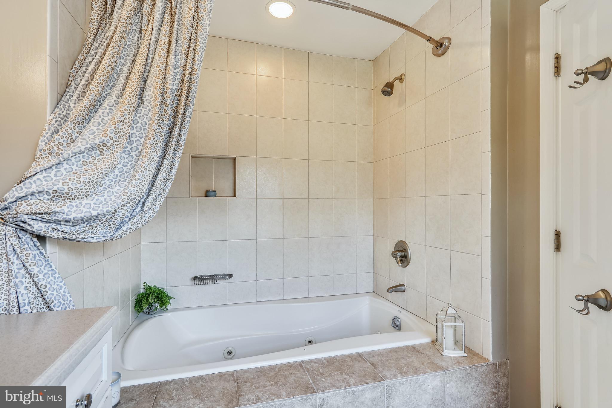 THE HAMLET - Residential