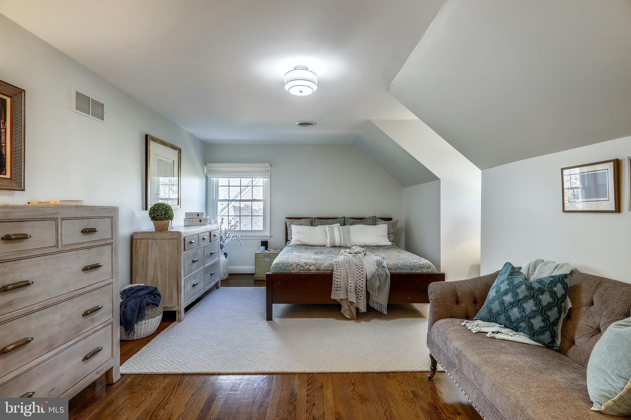 THE HAMLET - Residential