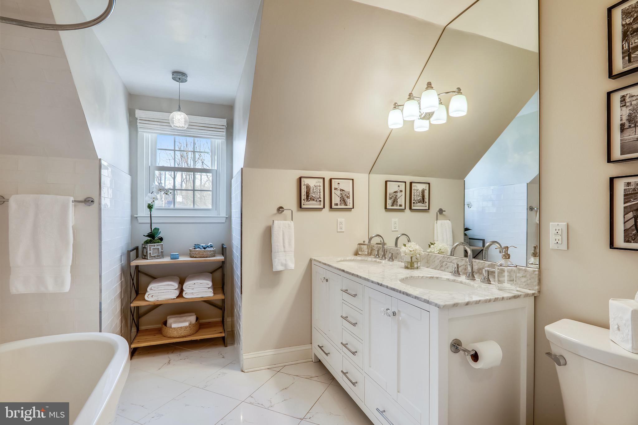 THE HAMLET - Residential