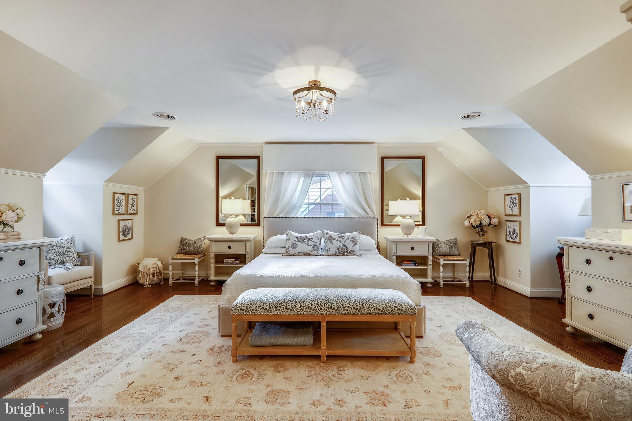 THE HAMLET - Residential