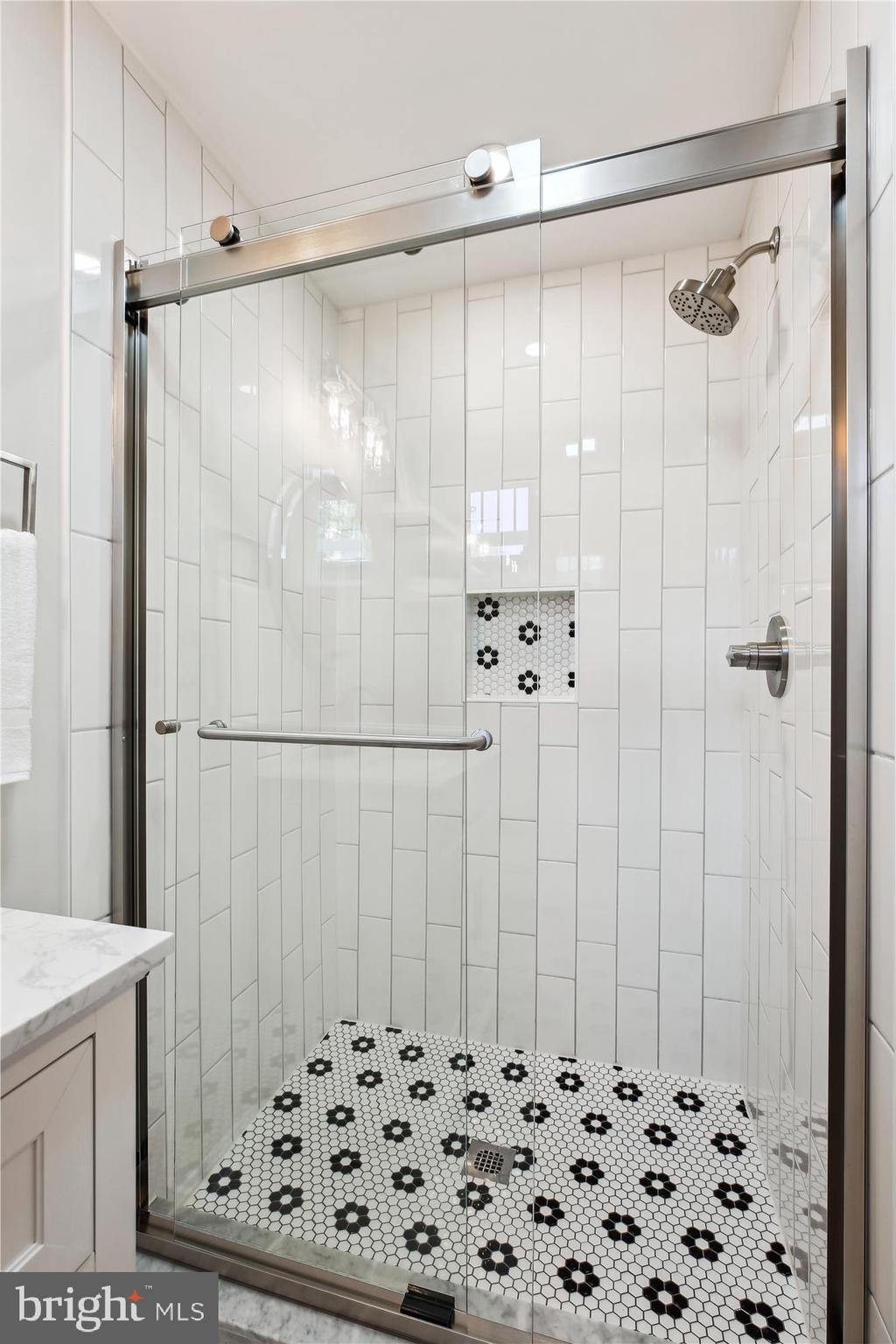 WHEATON FOREST - Residential