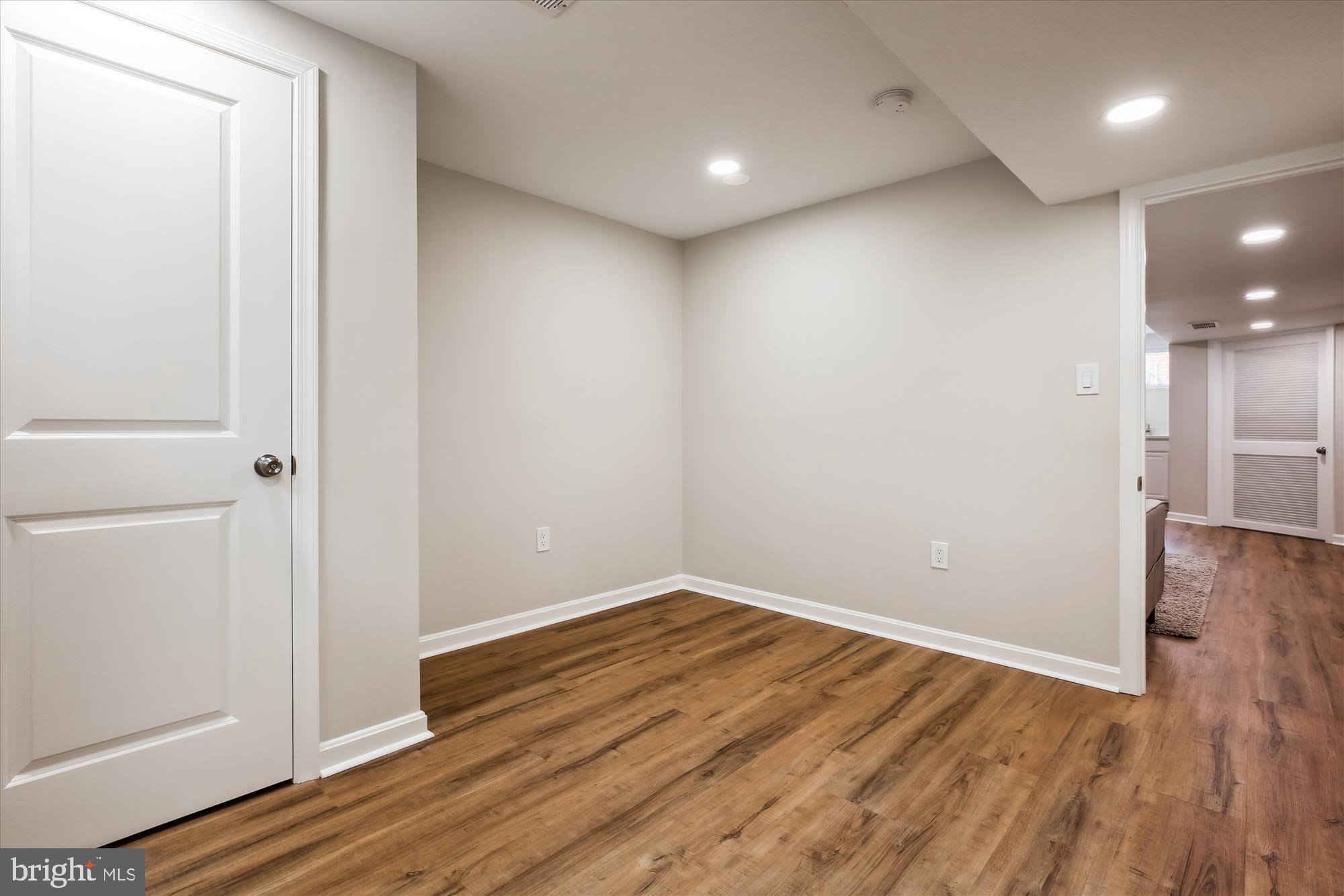 WHEATON FOREST - Residential