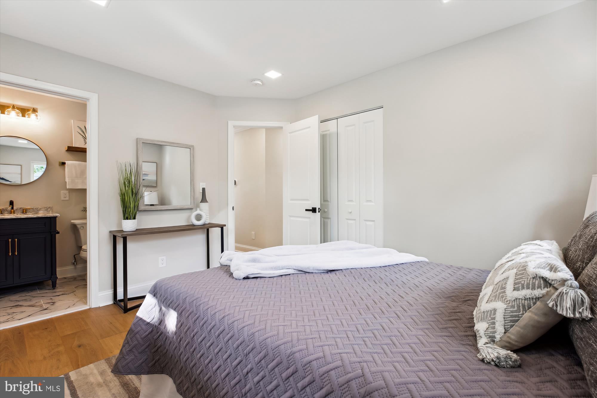 WHEATON FOREST - Residential