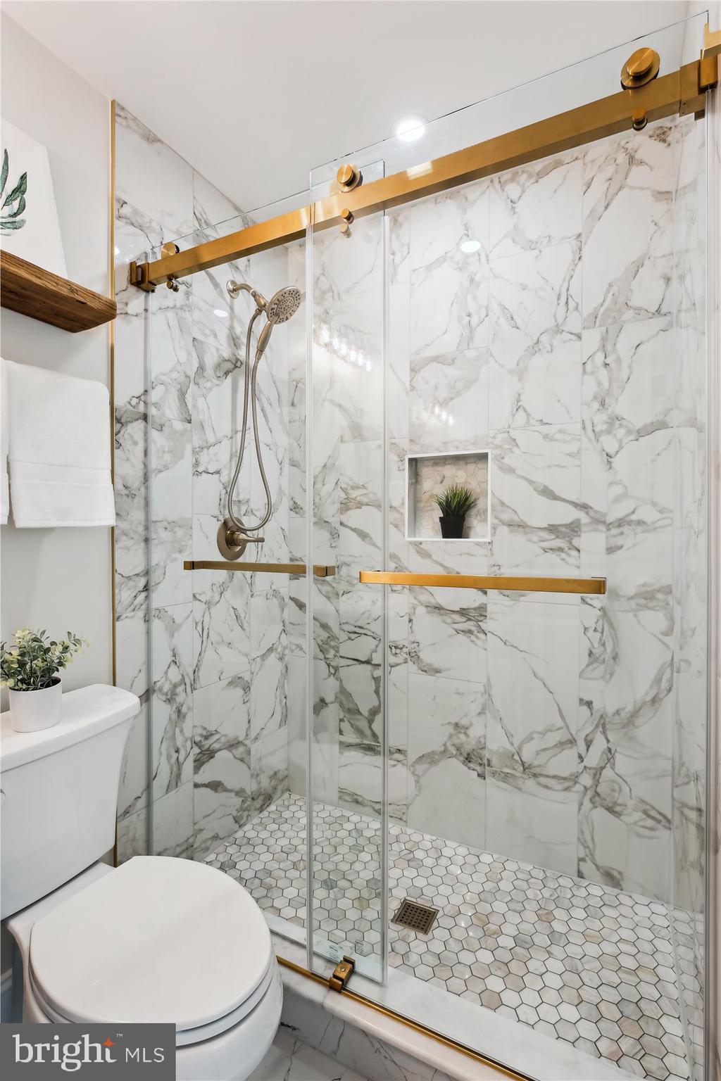 WHEATON FOREST - Residential