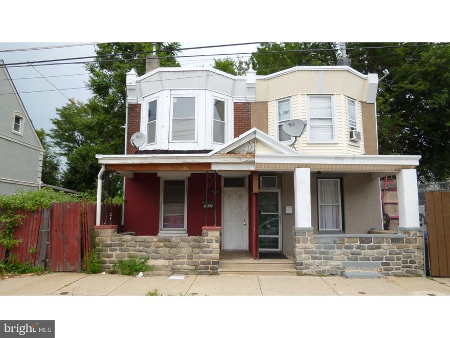 4/5 bedroom house is in need of  rehab to include the lot next to it, Good condition All offers will be presented, $3500 deposit and proof of funds will be required, AS IS addendum and buyer is responsible for u/o. Seller is equitable owner. Assignment transaction. Cash or hard money financing only. All offers will be presented. recommend to use matz land for title. Deposit must be received within  24 hours and certified