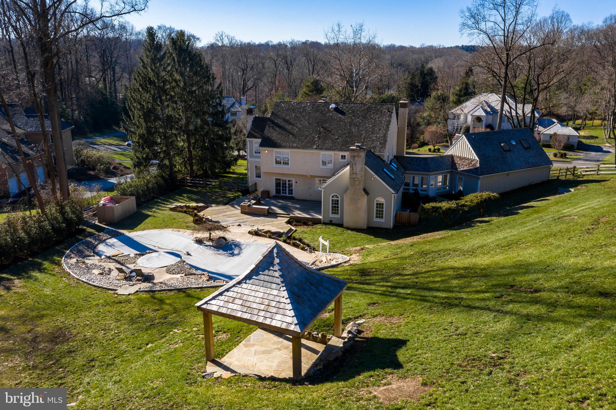 SPRINGTON POINTE WOODS - Residential