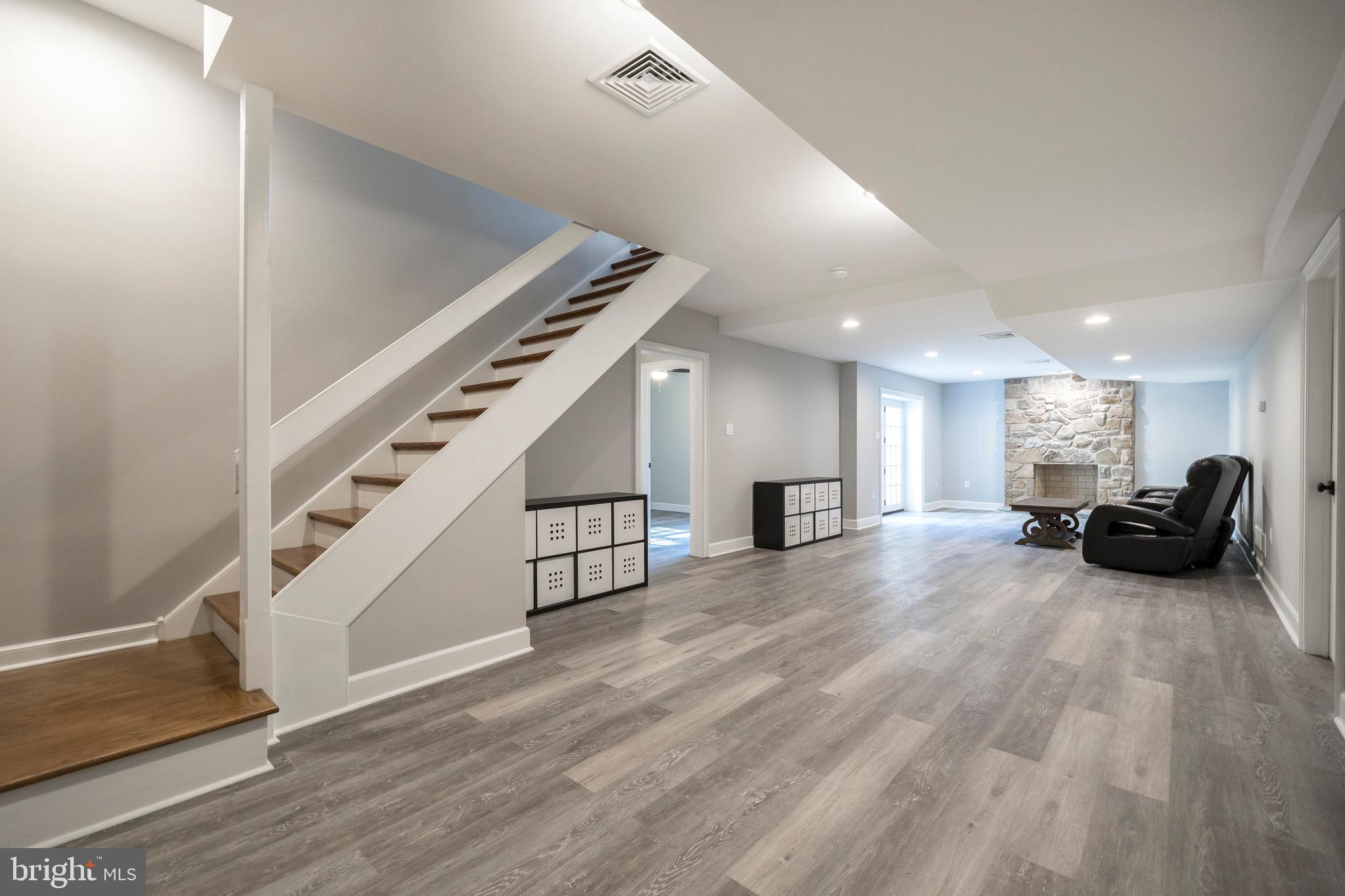 SPRINGTON POINTE WOODS - Residential