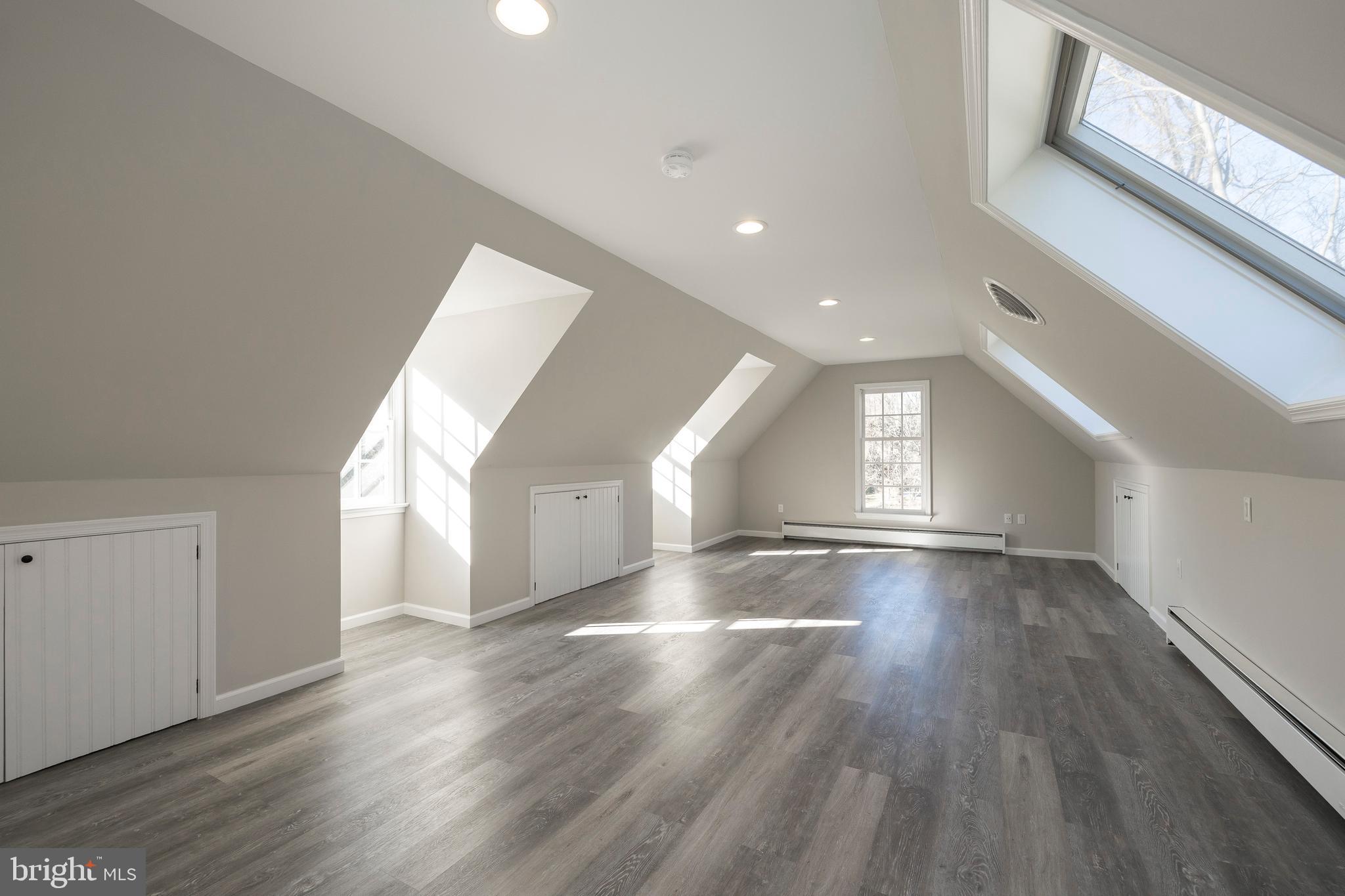 SPRINGTON POINTE WOODS - Residential