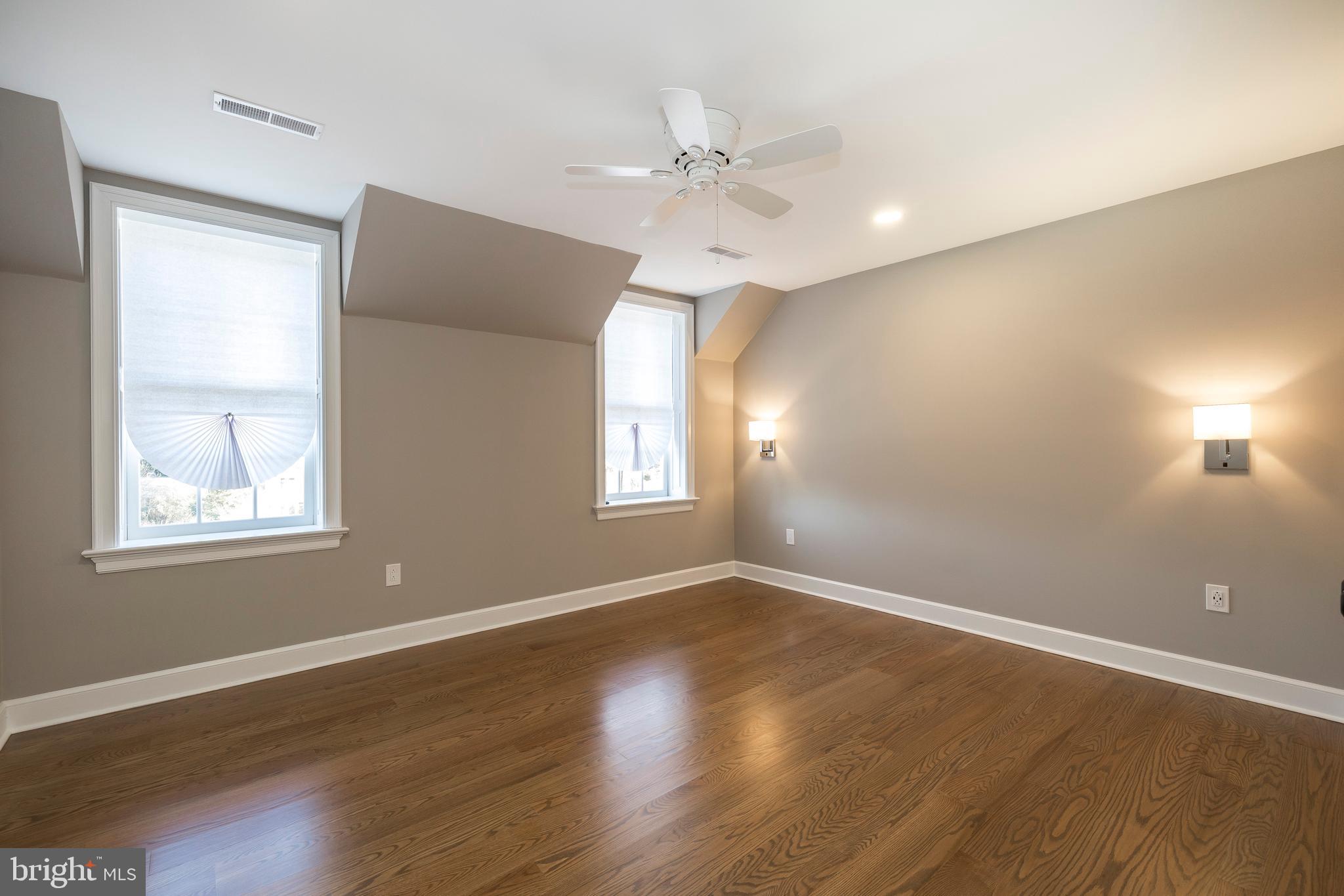 SPRINGTON POINTE WOODS - Residential