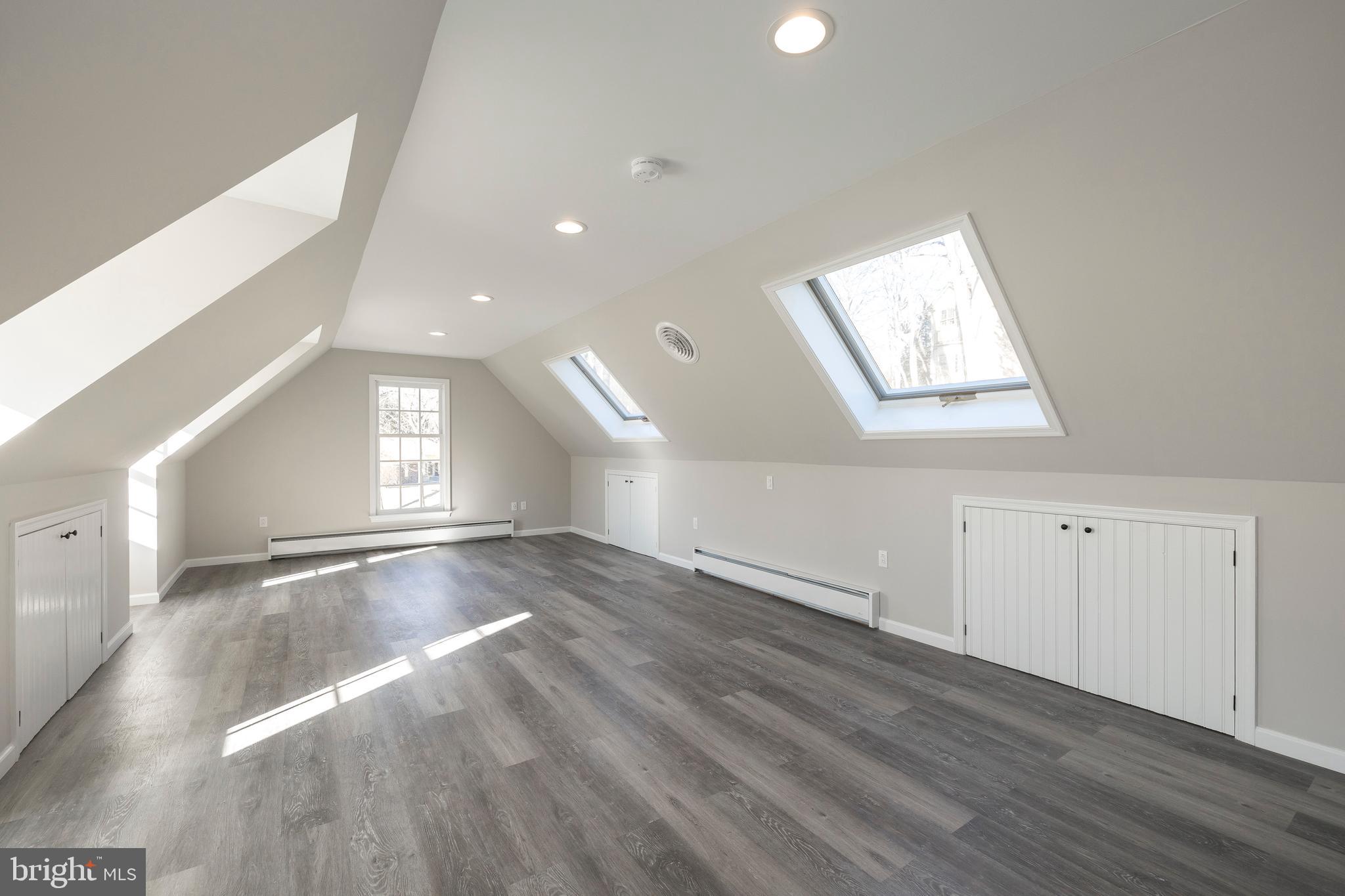 SPRINGTON POINTE WOODS - Residential