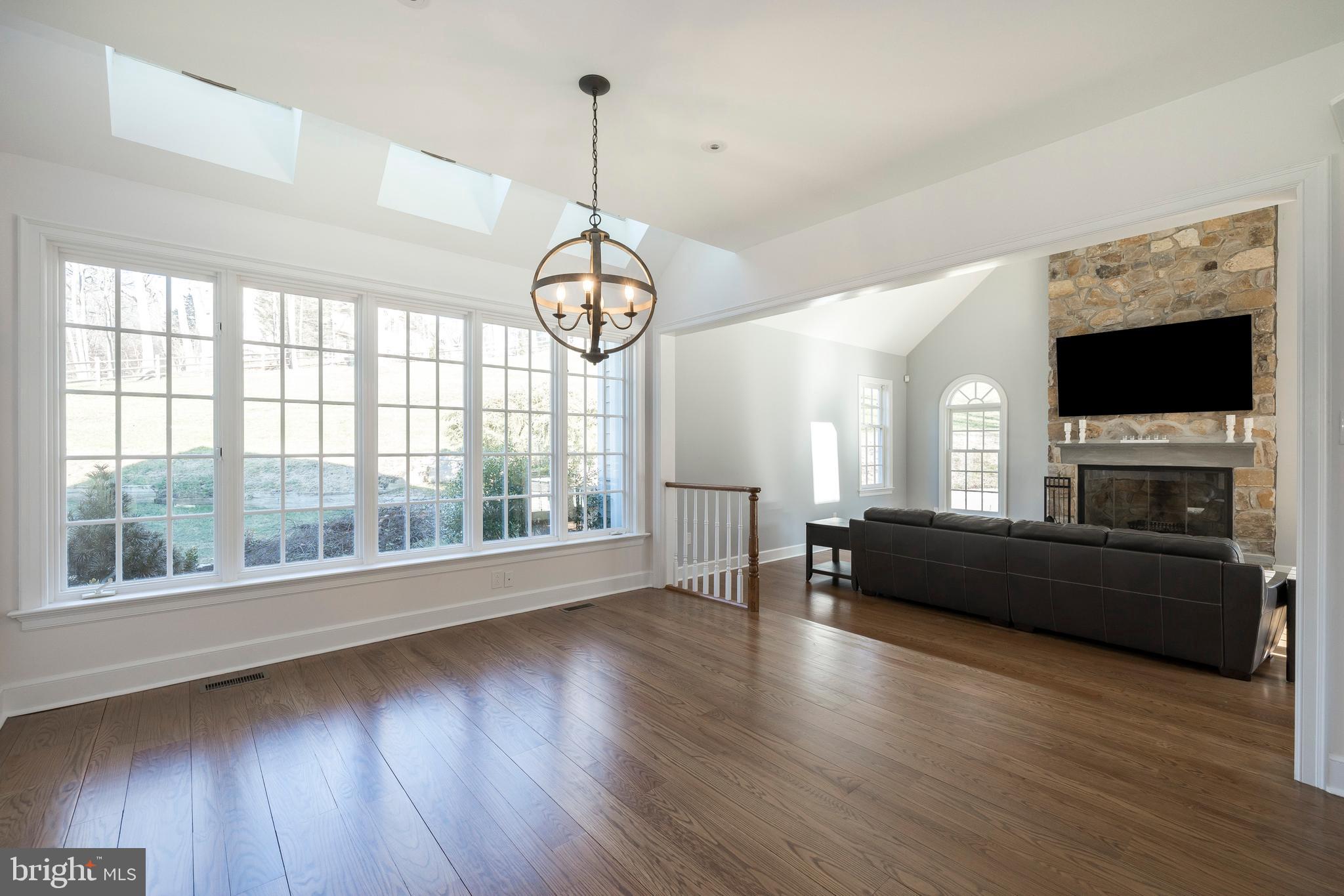 SPRINGTON POINTE WOODS - Residential