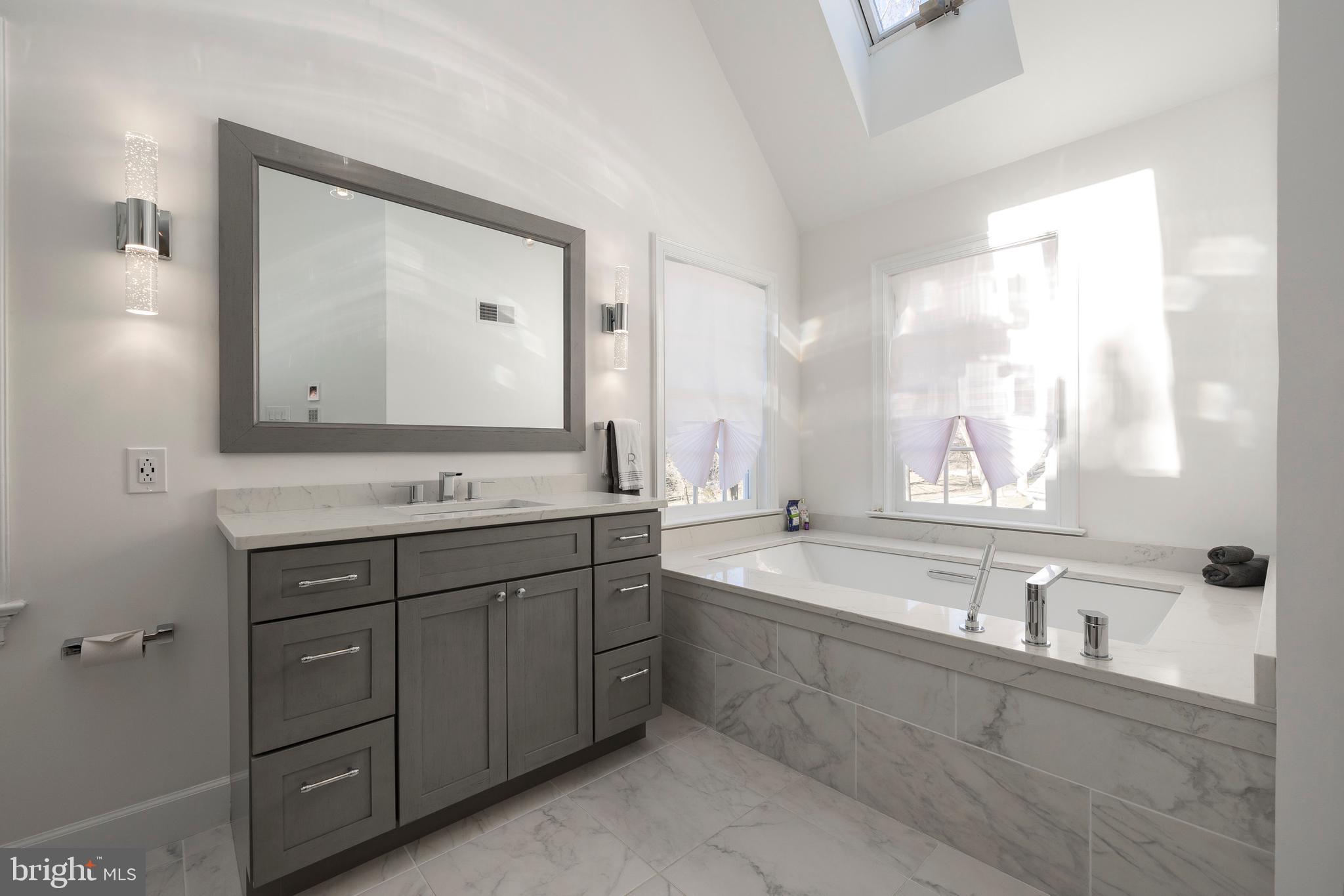 SPRINGTON POINTE WOODS - Residential