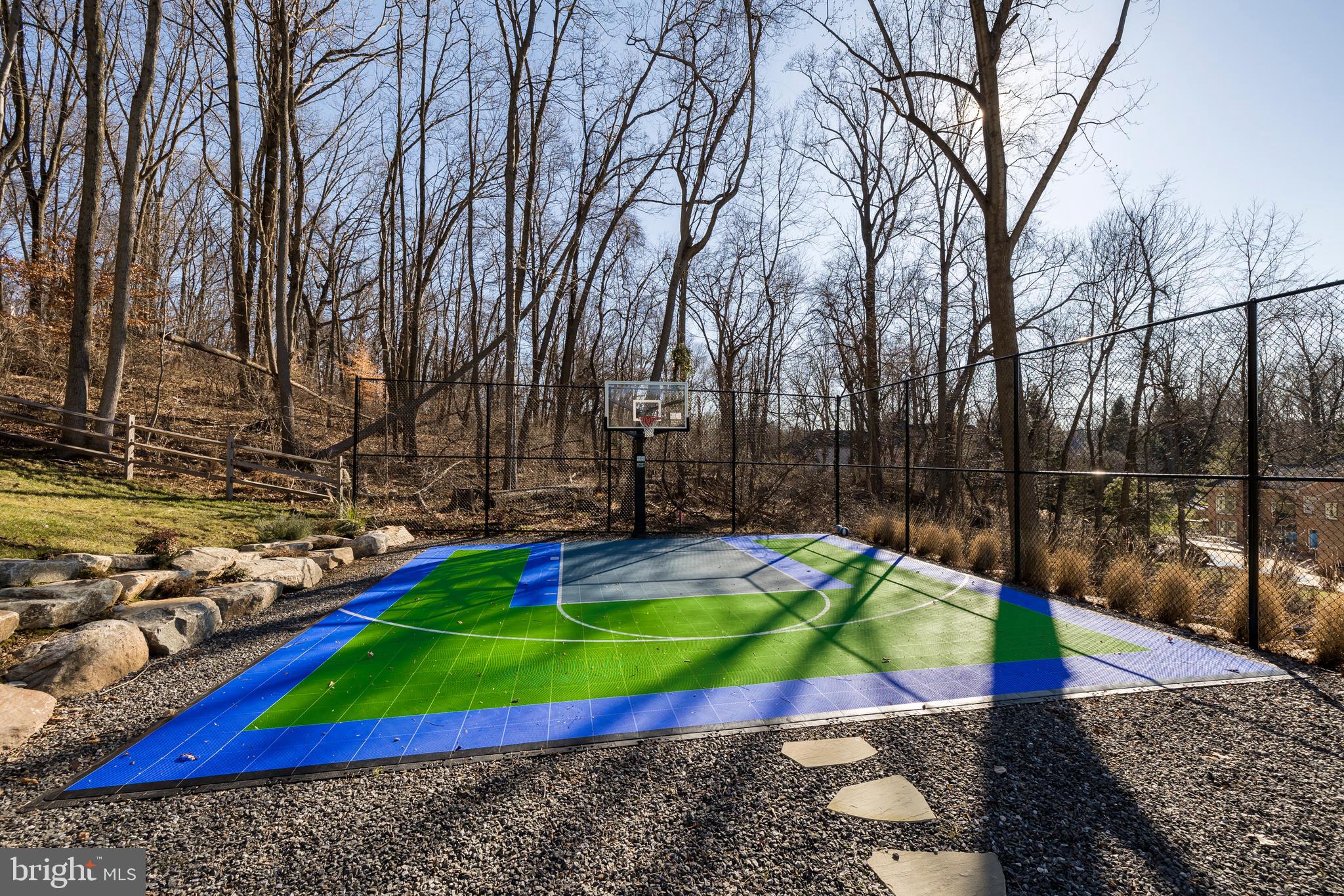 SPRINGTON POINTE WOODS - Residential