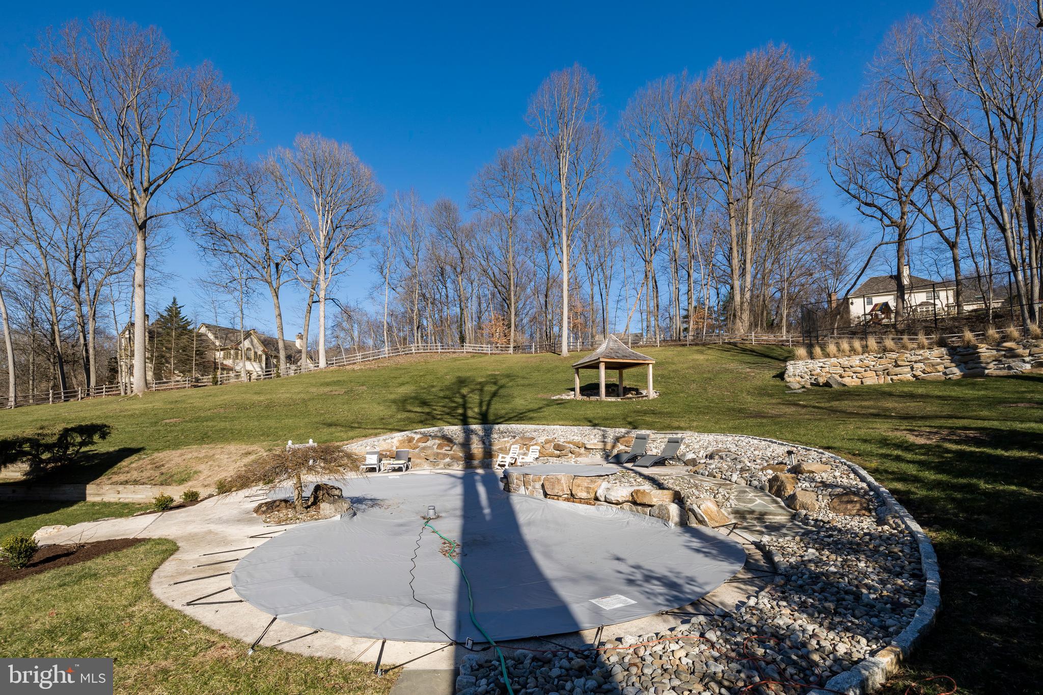 SPRINGTON POINTE WOODS - Residential