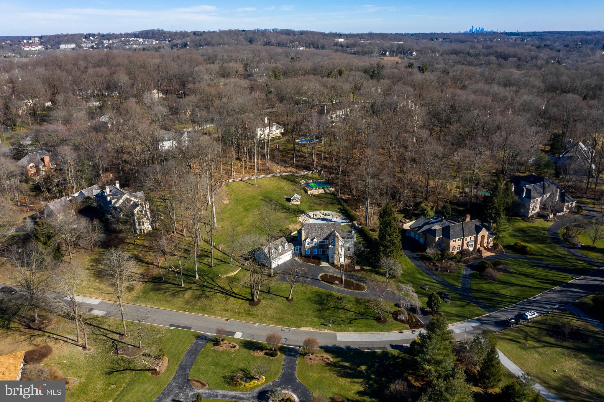SPRINGTON POINTE WOODS - Residential