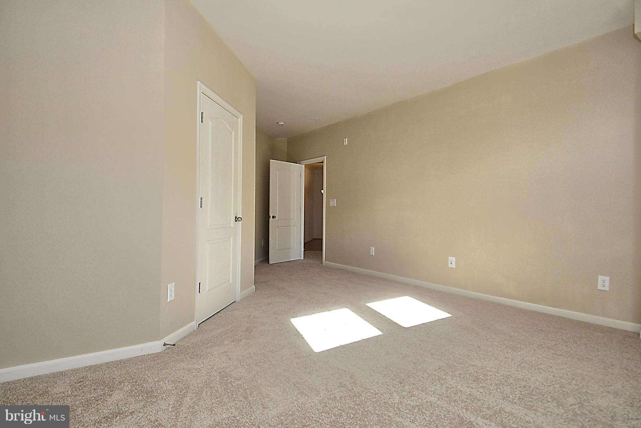 MERCER PARK CONDOMINIUM - Residential Lease