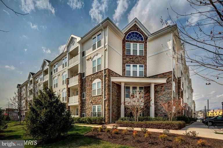 MERCER PARK CONDOMINIUM - Residential Lease