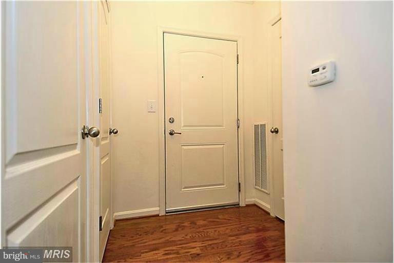 MERCER PARK CONDOMINIUM - Residential Lease