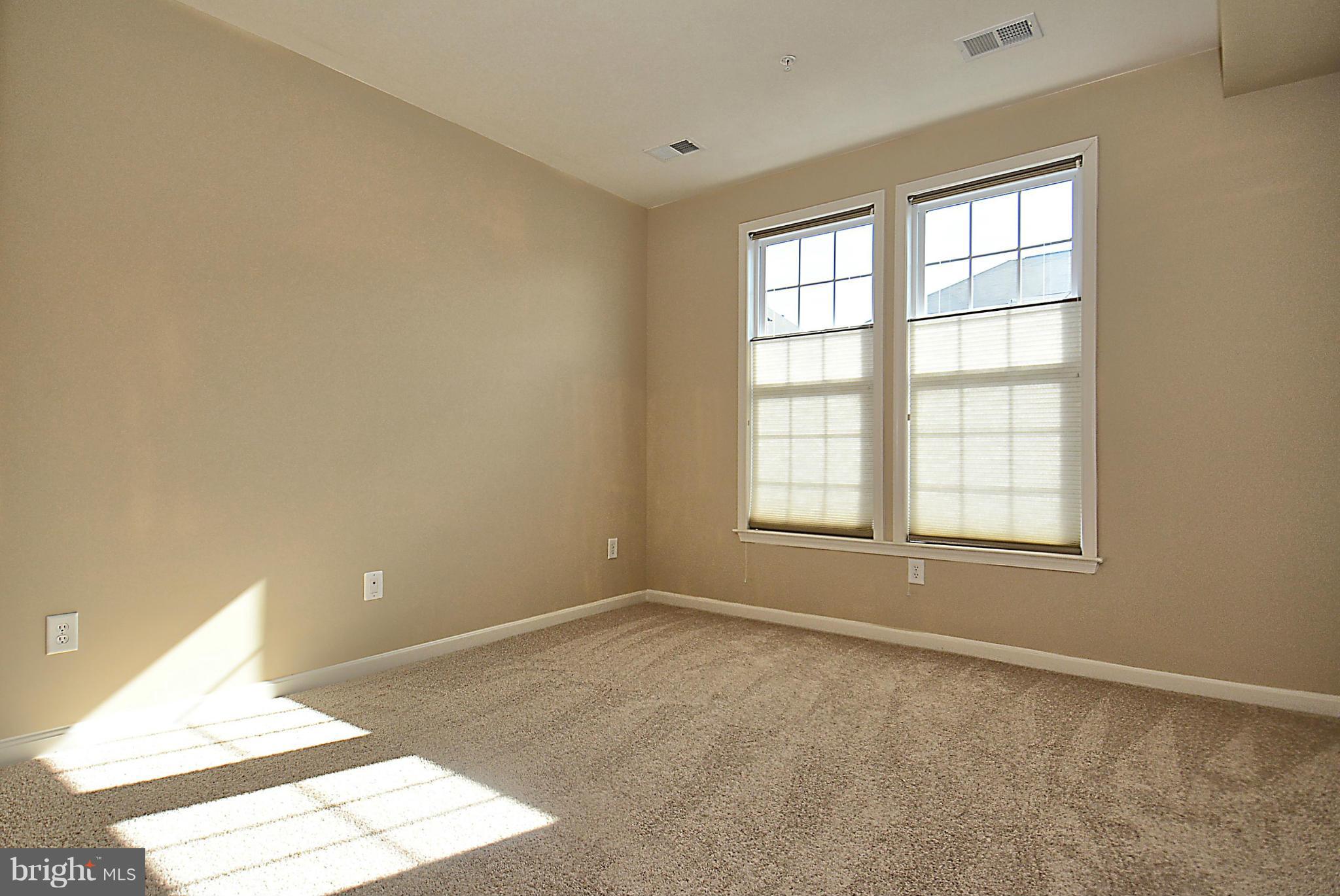 MERCER PARK CONDOMINIUM - Residential Lease