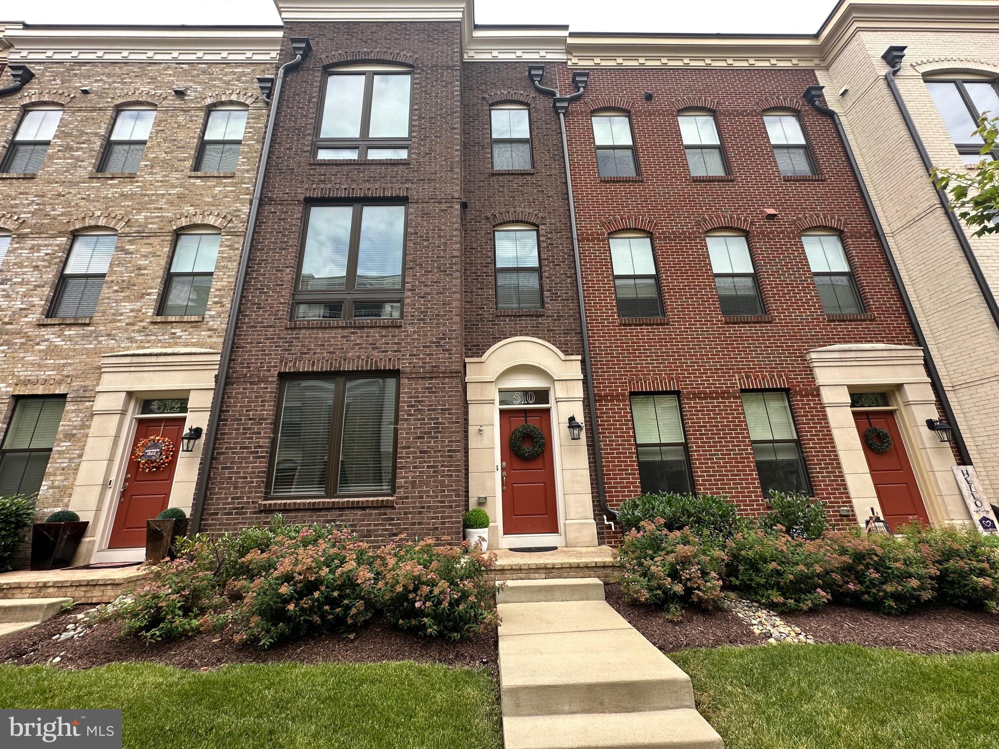 510 HALLIARD LANE