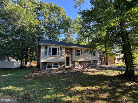 Homes For Rent - 10608 Holleybrooke Drive<br/> SPOTSYLVANIA, VA 22553