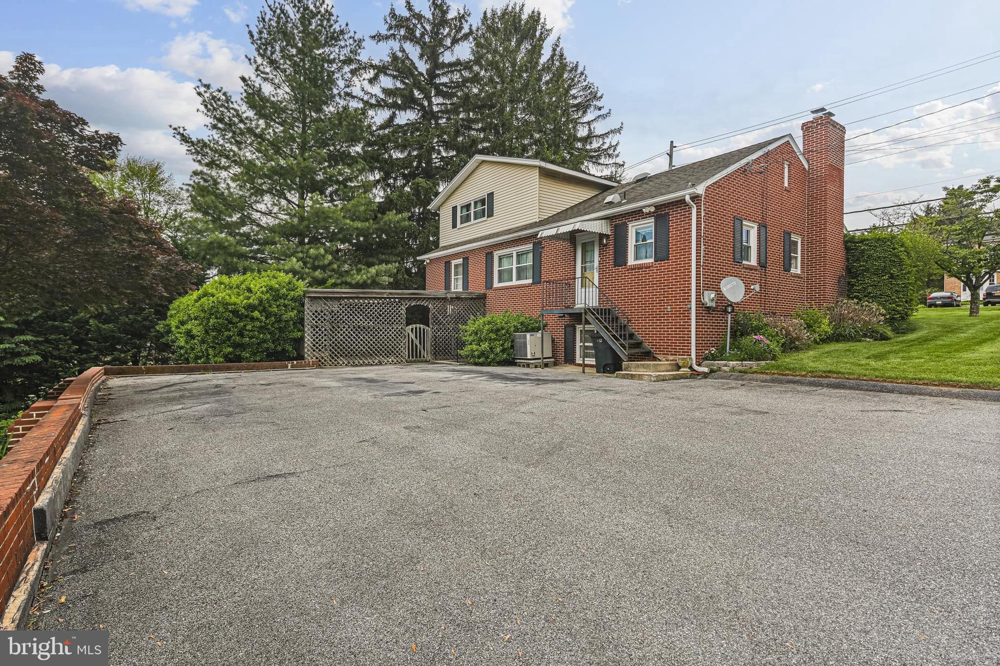 808 WASHINGTON ROAD