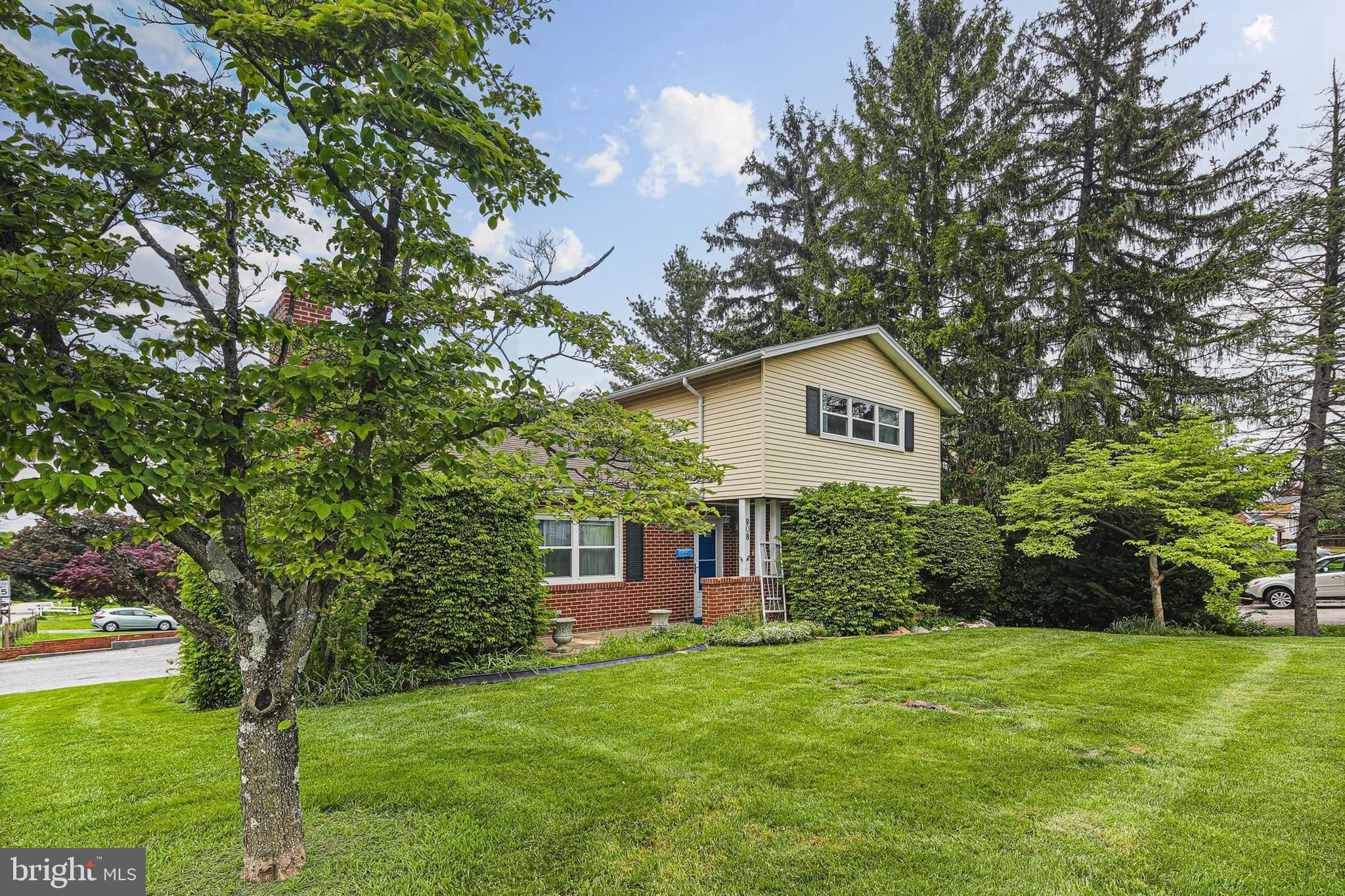 808 WASHINGTON ROAD